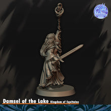 Load image into Gallery viewer, Dame du Lac
