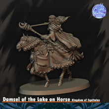 Load image into Gallery viewer, Dame du Lac
