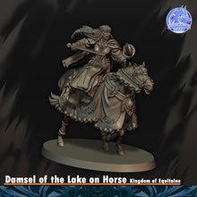 Load image into Gallery viewer, Dame du Lac
